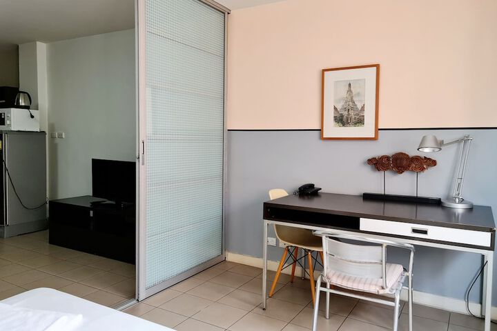 Room 18 of 49