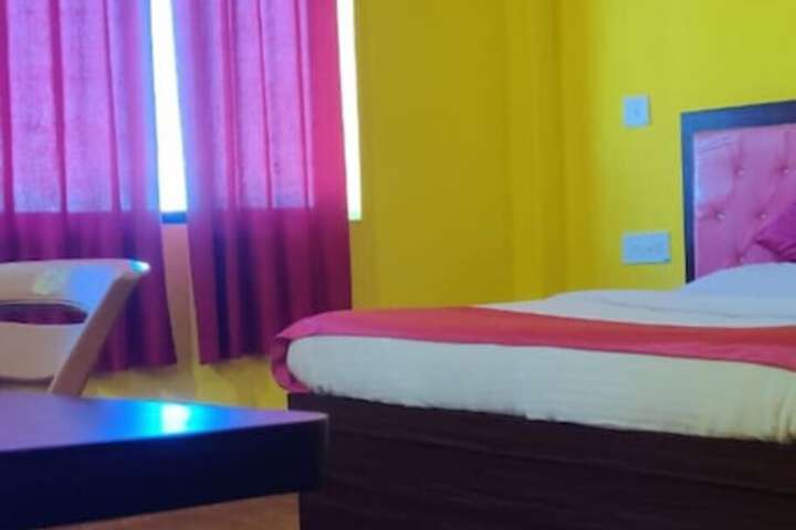 Room 9 of 13