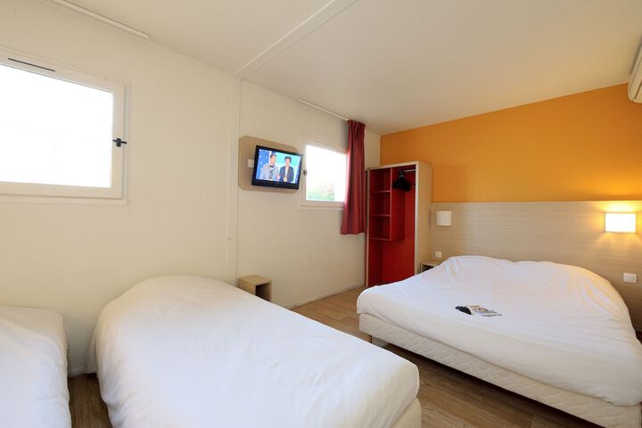Room 13 of 44