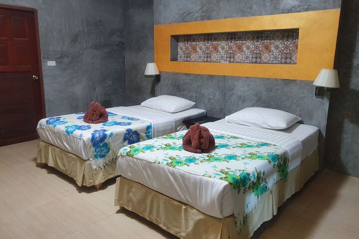 Room 4 of 60