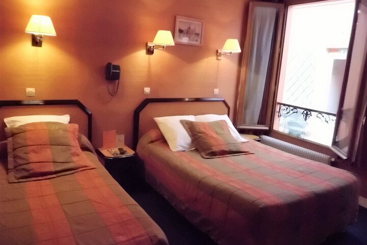Room 14 of 26