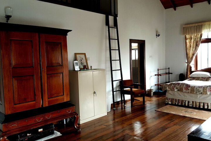 Room 12 of 14