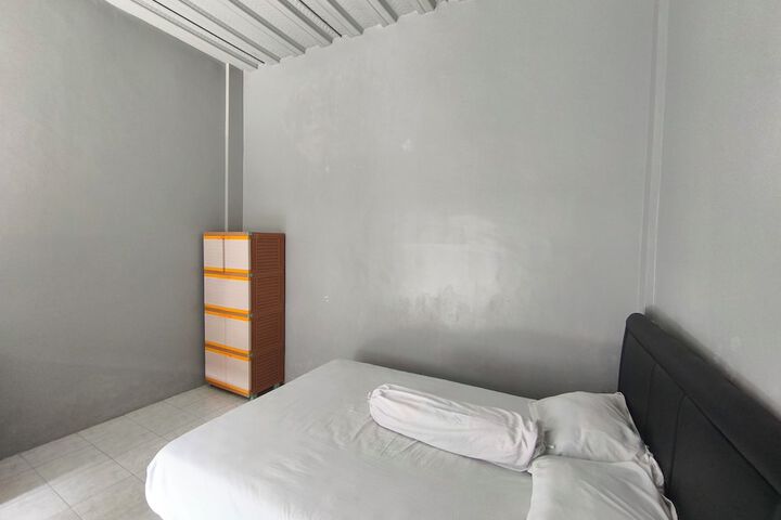 Room 10 of 17