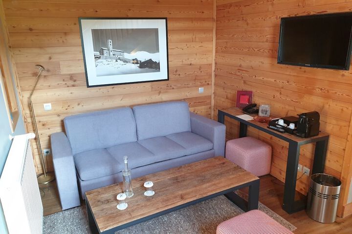 Room 28 of 81