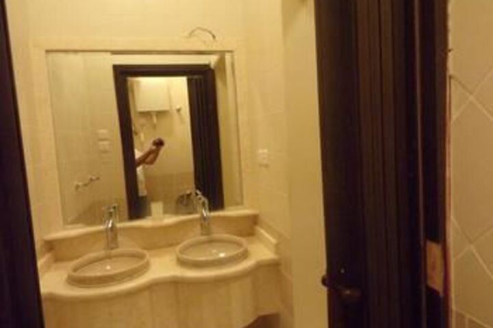 Room 3 of 15