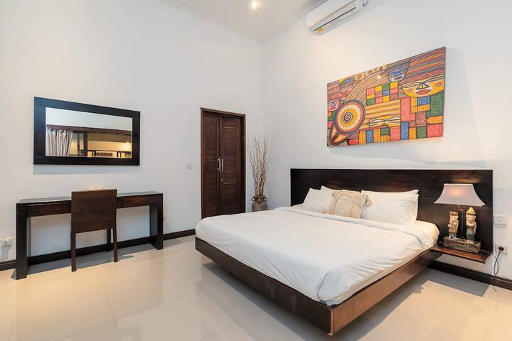 Room 12 of 42