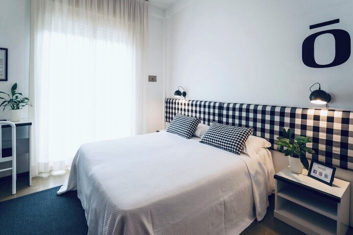 Room 21 of 76