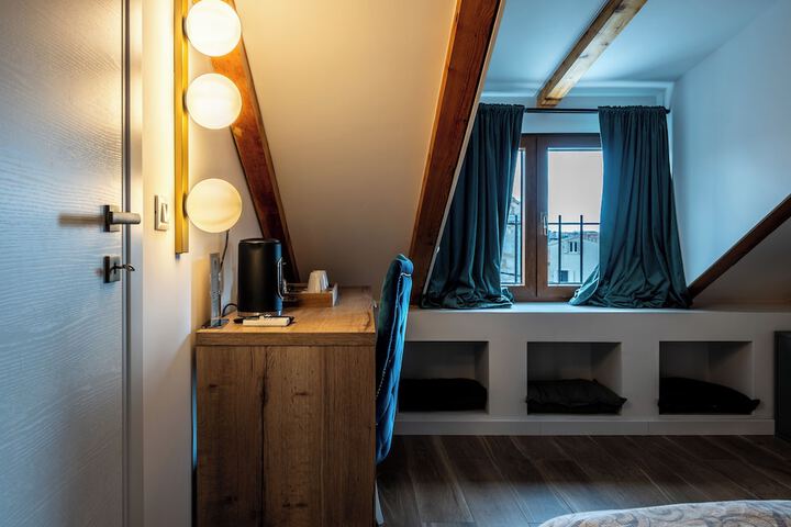 Room 19 of 52