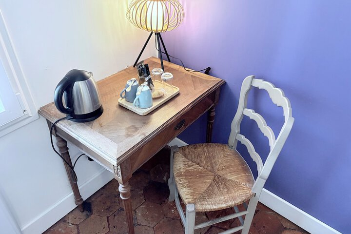 Room 16 of 60