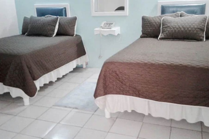 Room 5 of 16