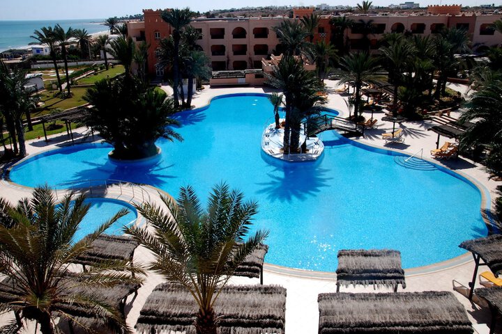 Hotel Pool