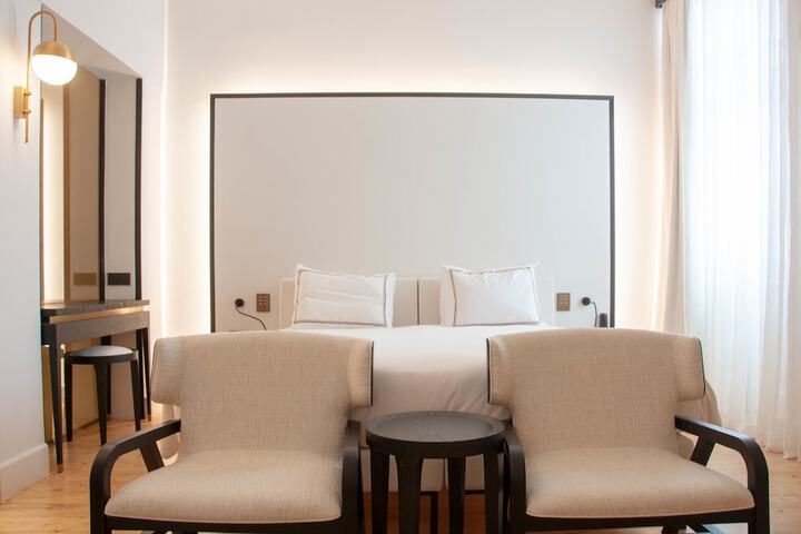 Room 13 of 119