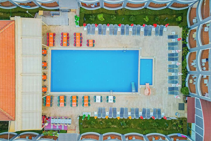 Pool 29 of 84