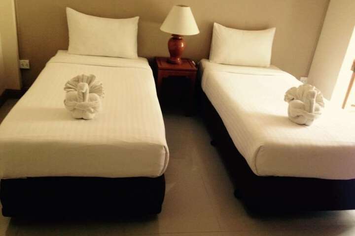 Room 6 of 68