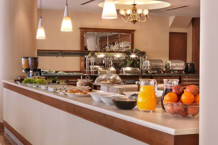 Breakfast buffet