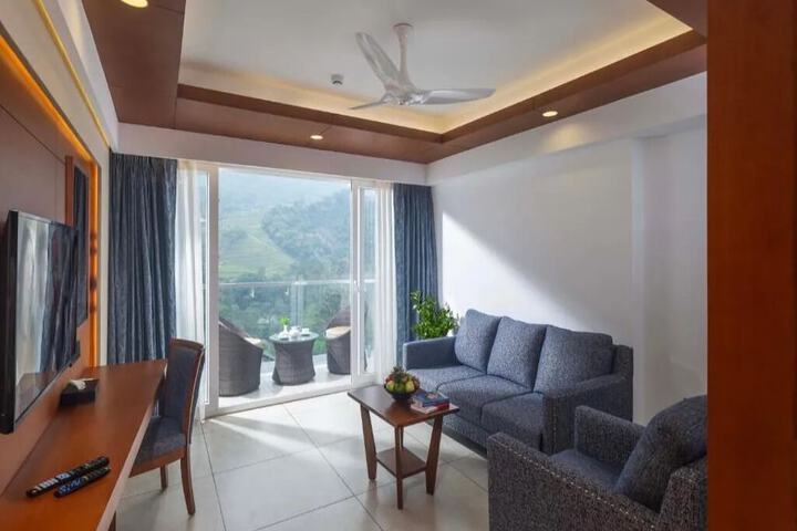 Room 16 of 114