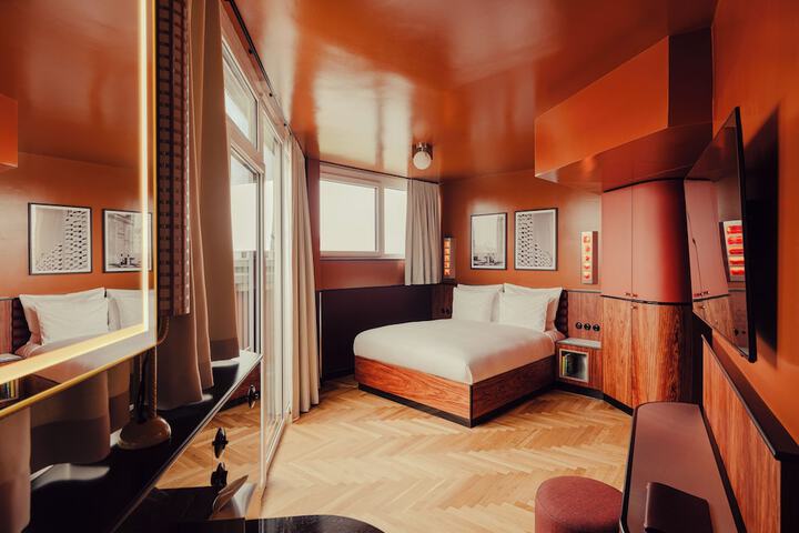 Room 31 of 57