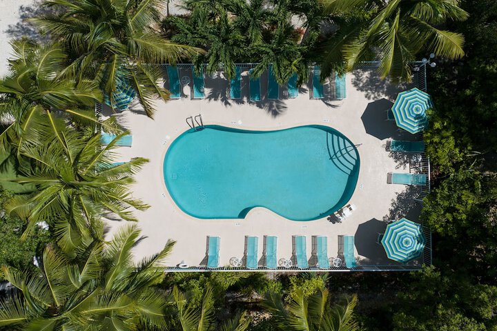 Pool 31 of 44