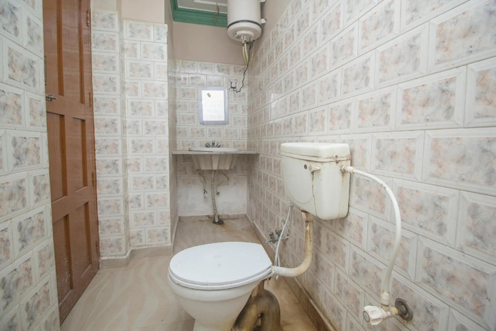 Room 4 of 5