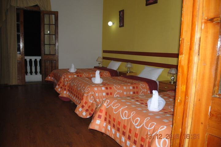 Room 5 of 15