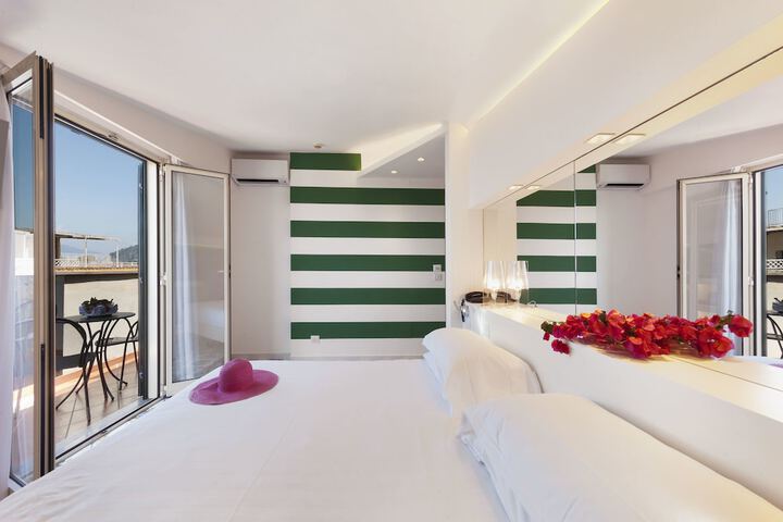 Room 13 of 101