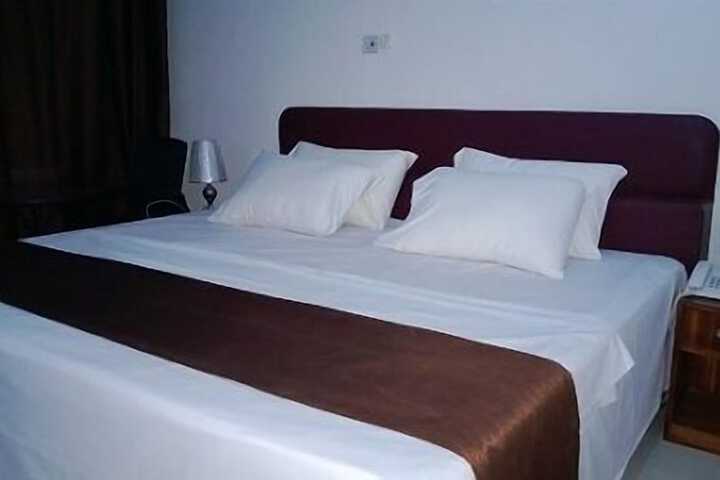 Room 4 of 21