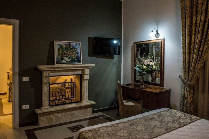 Room 5 of 35