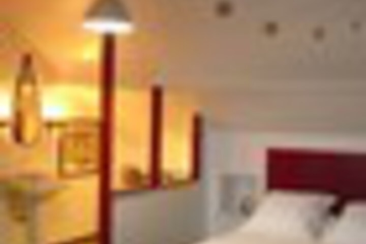 Room 56 of 165