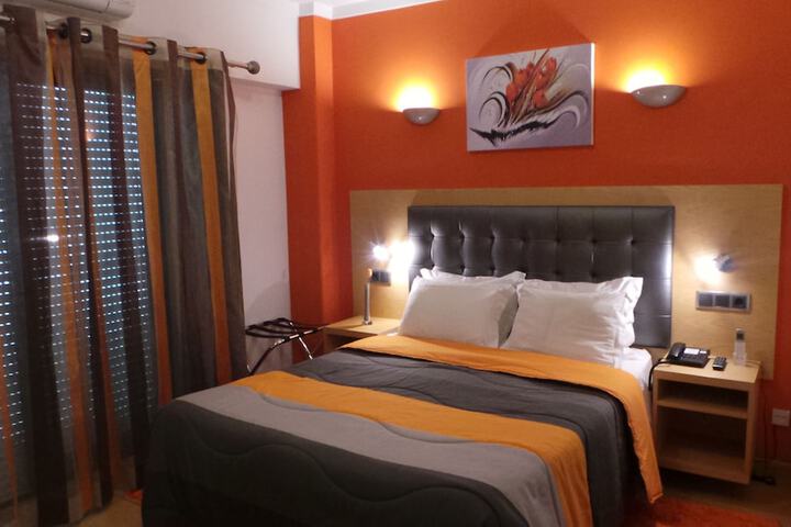 Room 10 of 37