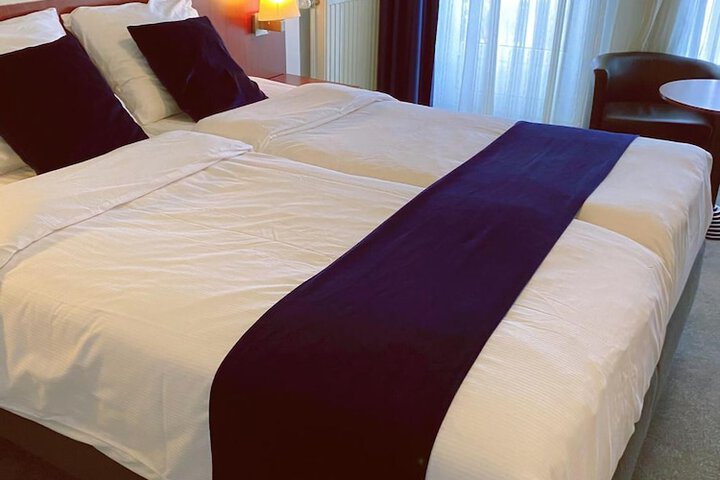 Room 34 of 72