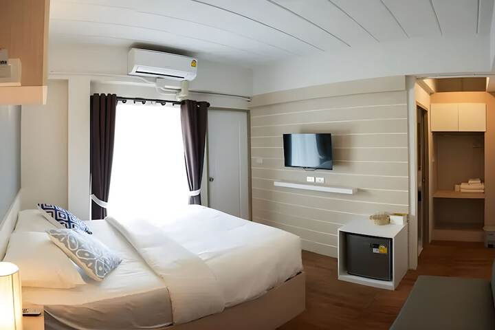 Room 8 of 22