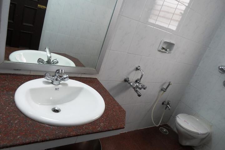 Room 15 of 24
