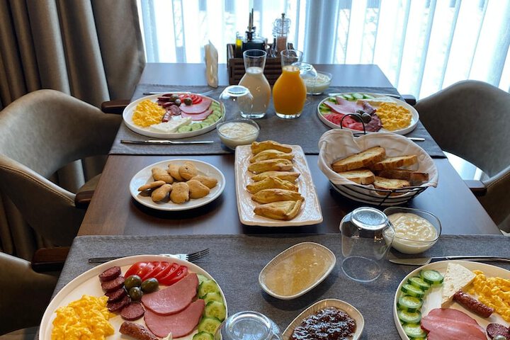 Breakfast/Coffee Service 17 of 24