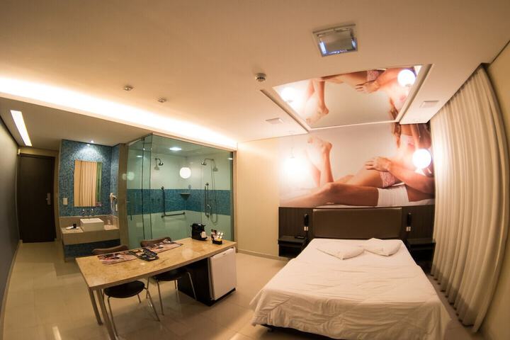 Room 28 of 42