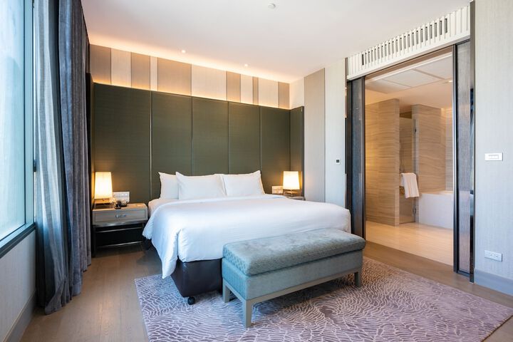 Room 54 of 151