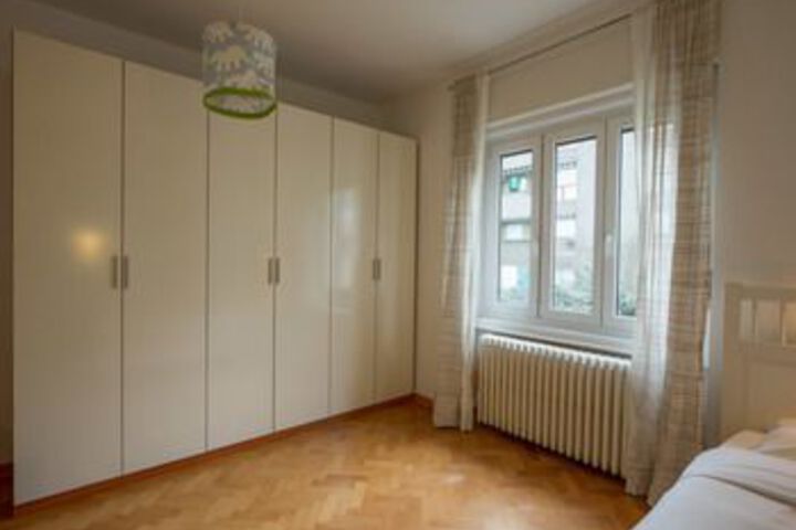 Room 13 of 26