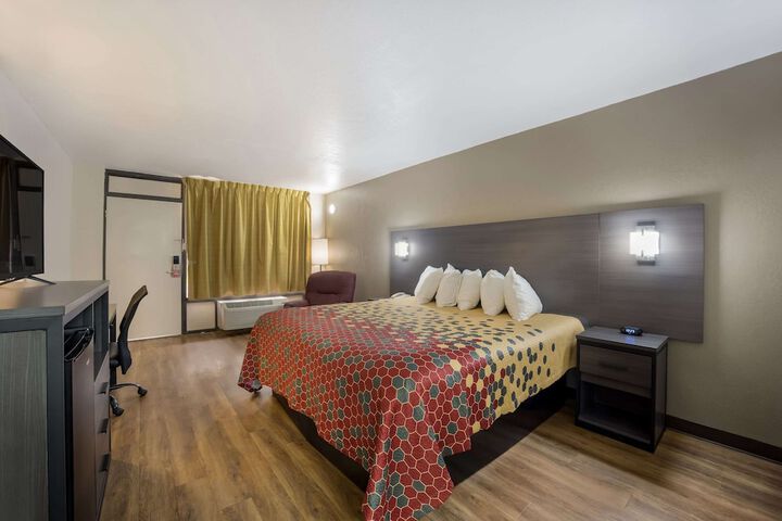 Room 20 of 36