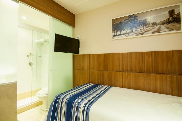 Room 3 of 16