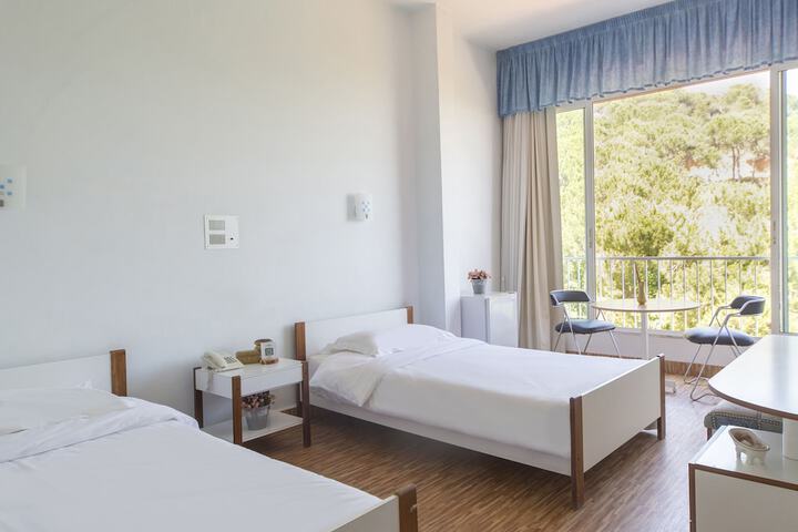 Room 4 of 21