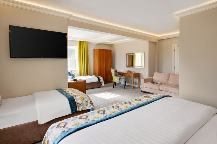 Room 36 of 65