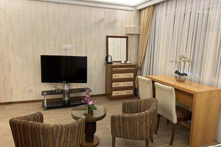 Room 62 of 95