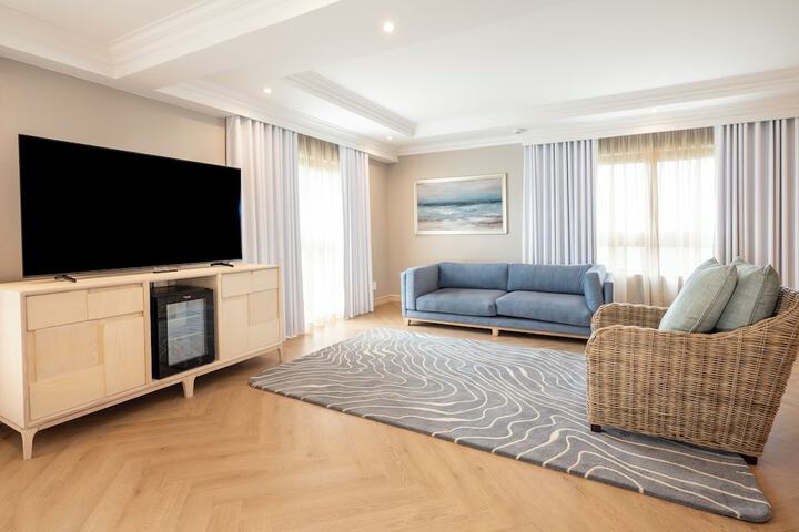Room 14 of 75