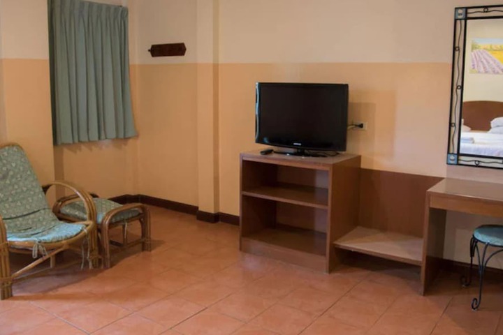 Room 19 of 59