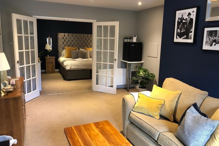 Room 2 of 21