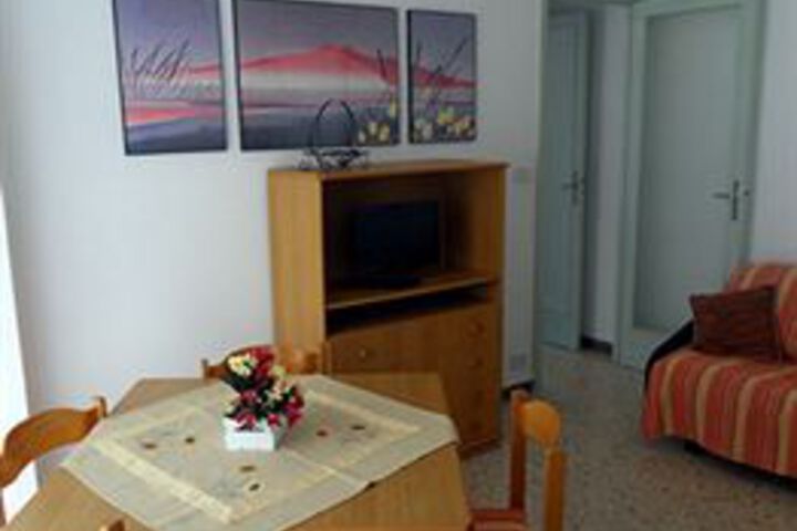 Room 67 of 81