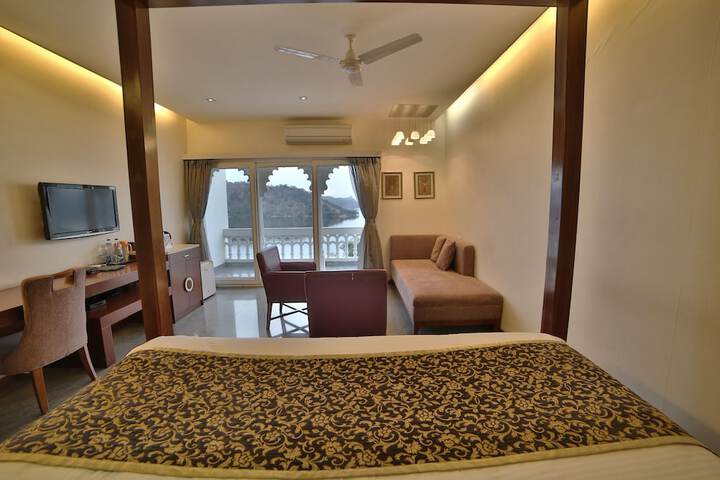 Room 15 of 67