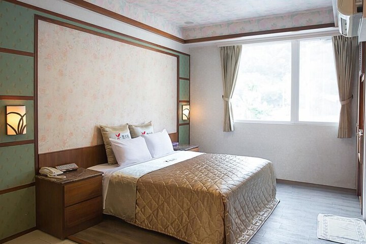 Room 3 of 31