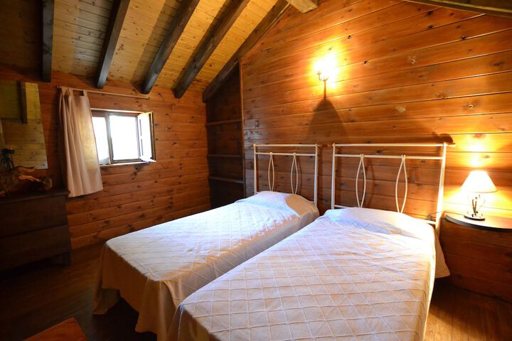 Room 7 of 38