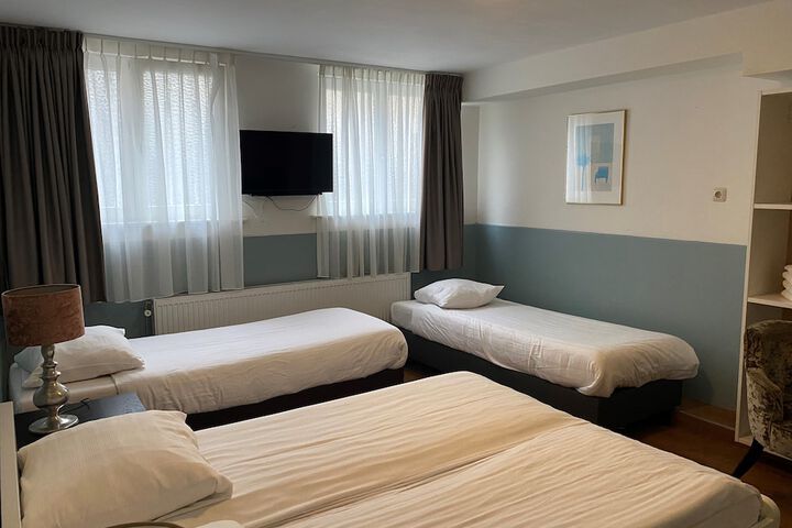 Room 25 of 58