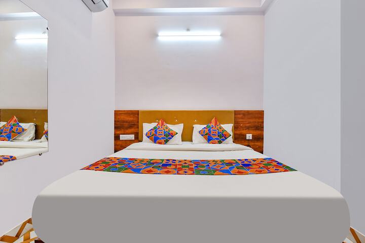 Room 18 of 24